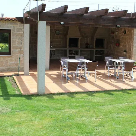 アパート As Lagoas